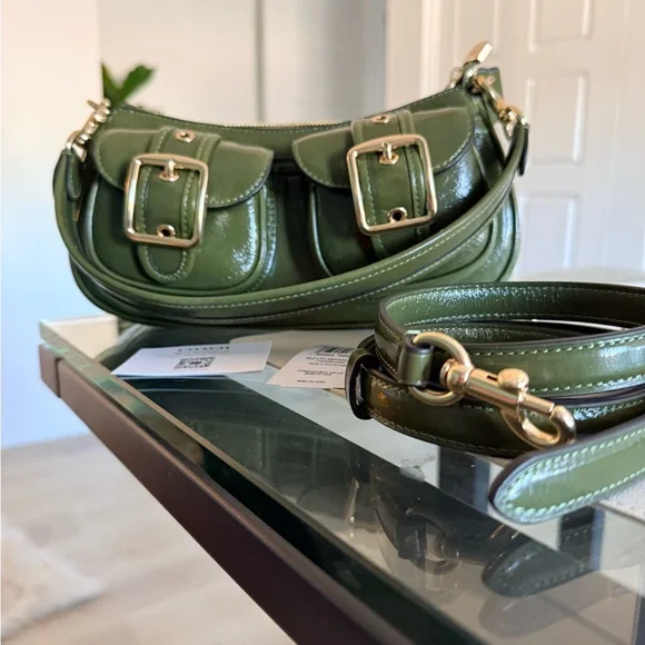 Coach Green Ashton Leather Shoulder Bag with Gold Accents - Picture 4 of 6